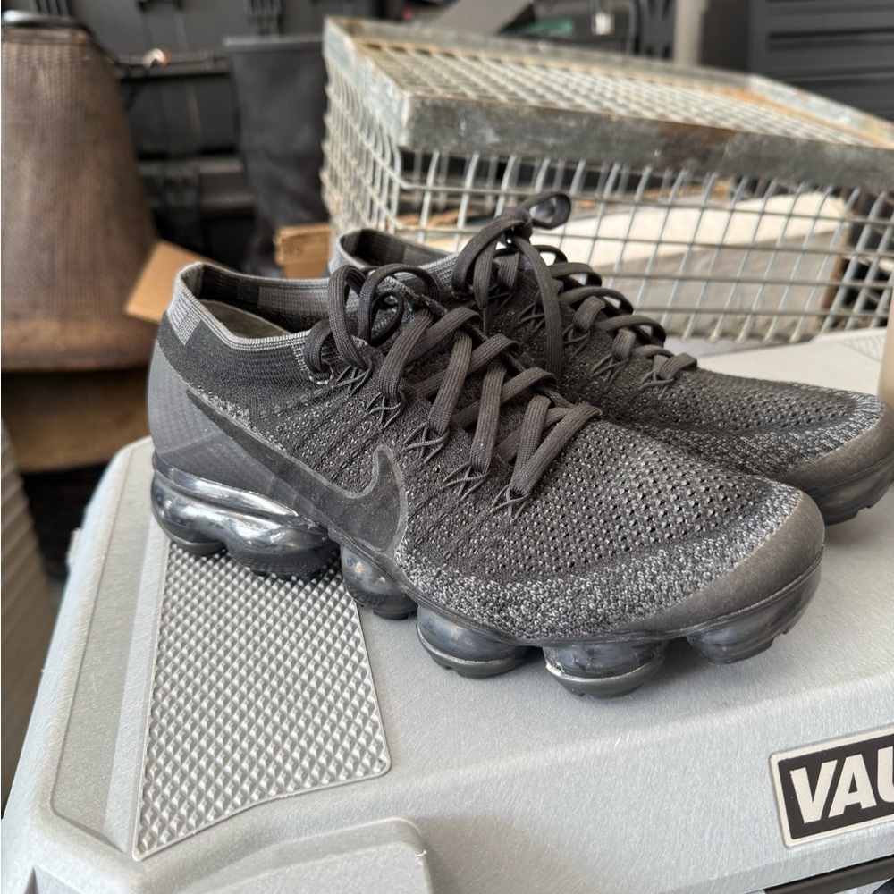 Nike Black VaporMax Flyknit Sneakers